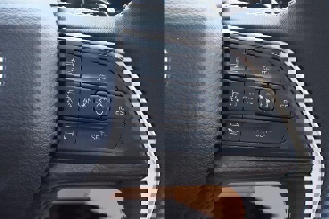 Used 2025 Jeep Grand Cherokee L Limited w/ Luxury Tech Group II image 26