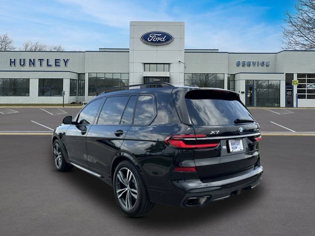Used 2024 BMW X7 xDrive40i w/ M Sport Package AWD/4WD image 6