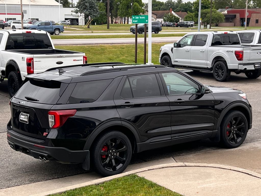Certified 2022 Ford Explorer ST w/ ST Street Pack AWD/4WD image 6