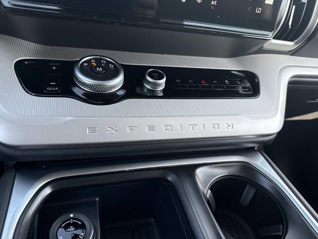 Certified 2025 Ford Expedition Active image 31