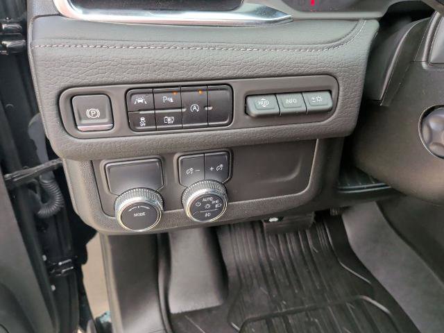 Used 2024 GMC Yukon XL Denali RWD image 26