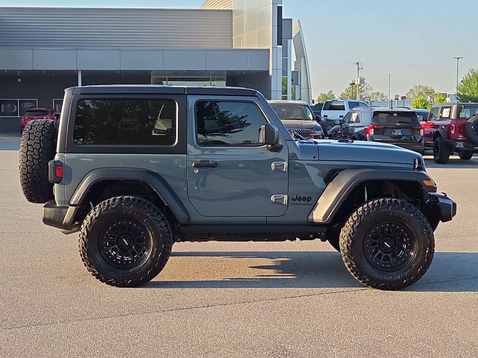 Used 2024 Jeep Wrangler Sport S image 6