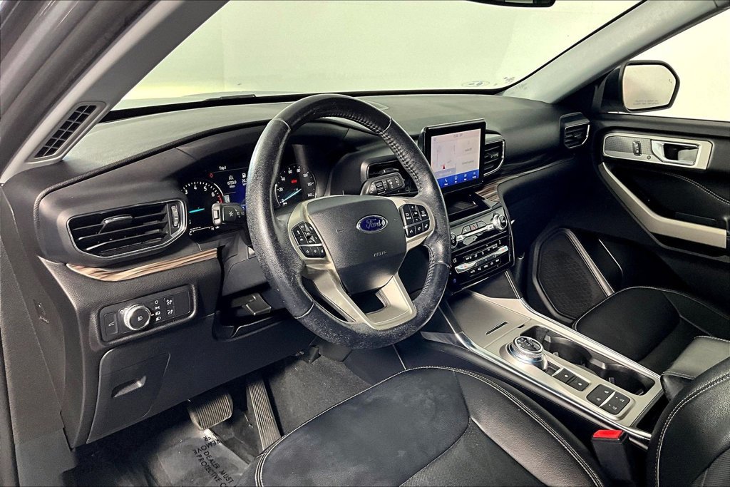 Certified 2021 Ford Explorer Limited RWD image 13
