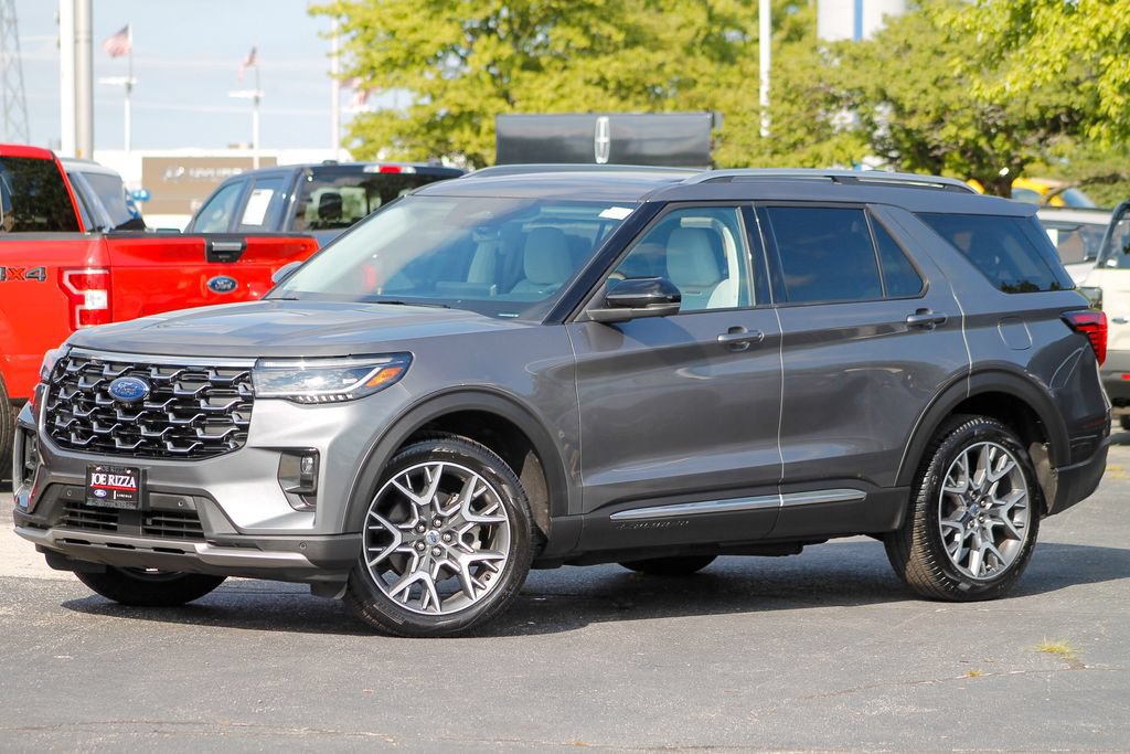Certified 2025 Ford Explorer Platinum w/ Ultimate Package AWD/4WD image 15