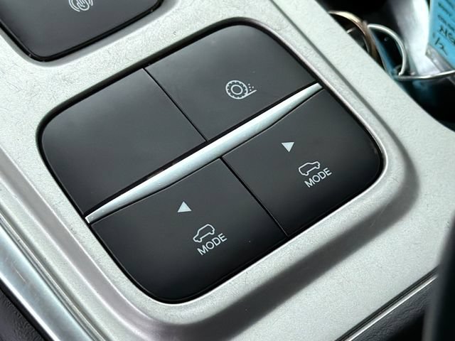 Certified 2022 Ford Explorer XLT w/ Equipment Group 202A RWD image 29