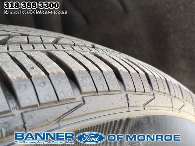 Used 2025 Buick Enclave Preferred w/ Power Package FWD image 14