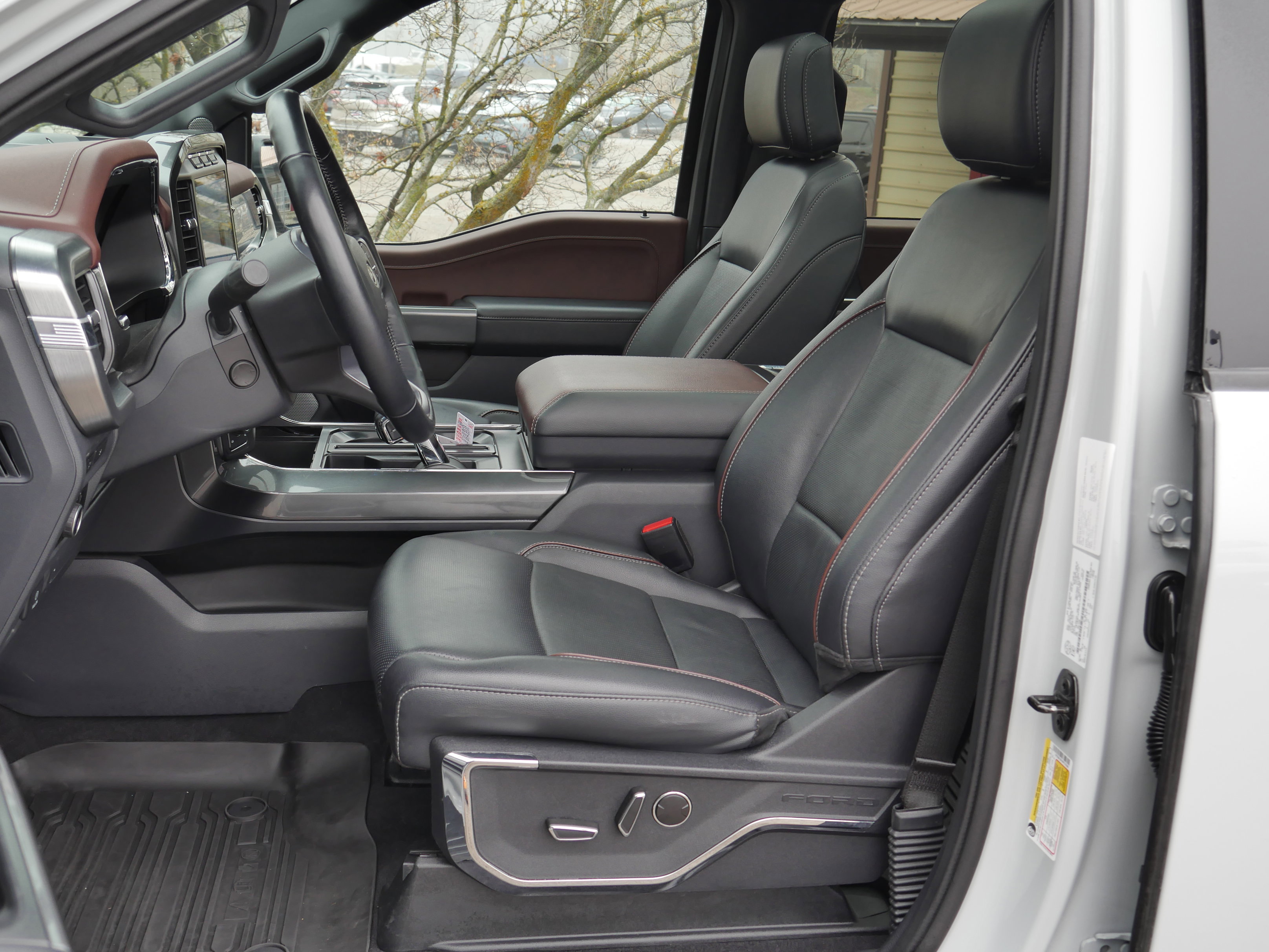 Certified 2023 Ford F150 Lariat w/ Equipment Group 502A High image 9