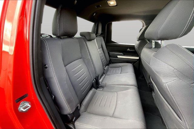 Used 2024 Toyota Tacoma TRD Off-Road AWD/4WD image 30