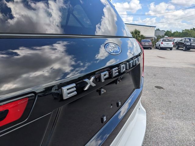 Certified 2025 Ford Expedition Max Platinum w/ Driver's Package AWD/4WD image 12