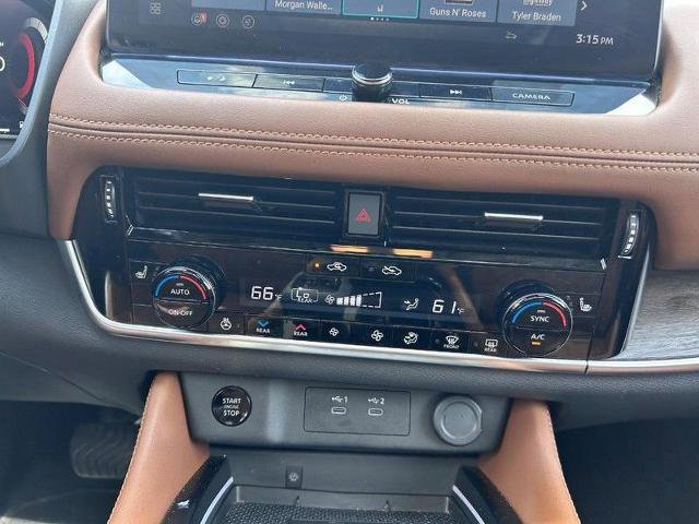 Used 2024 Nissan Rogue Platinum w/ Platinum Premium Package image 18