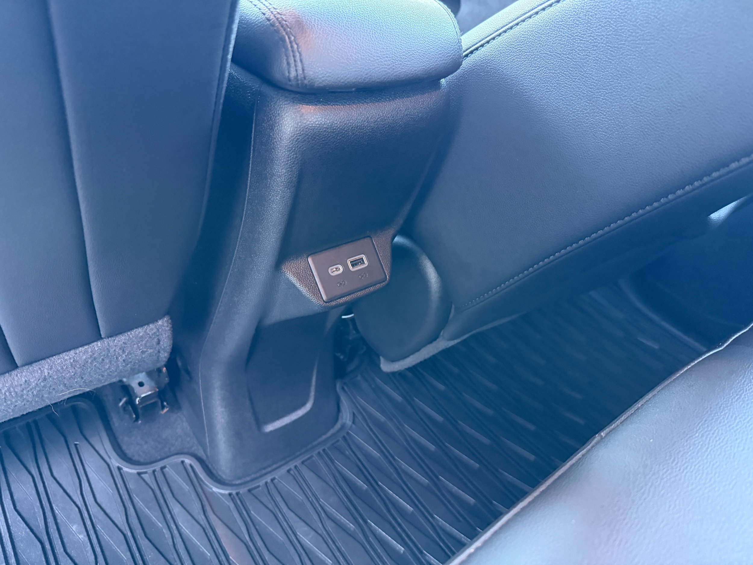 Used 2023 Chevrolet Bolt LT w/ Infotainment Package FWD image 16