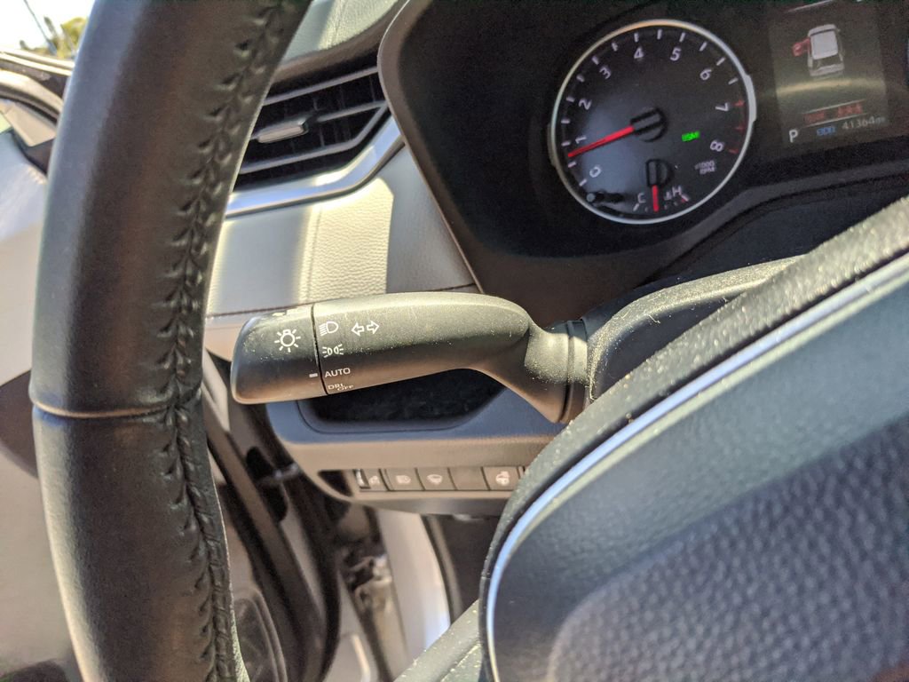 Used 2022 Toyota RAV4 XLE w/ Convenience Package image 32