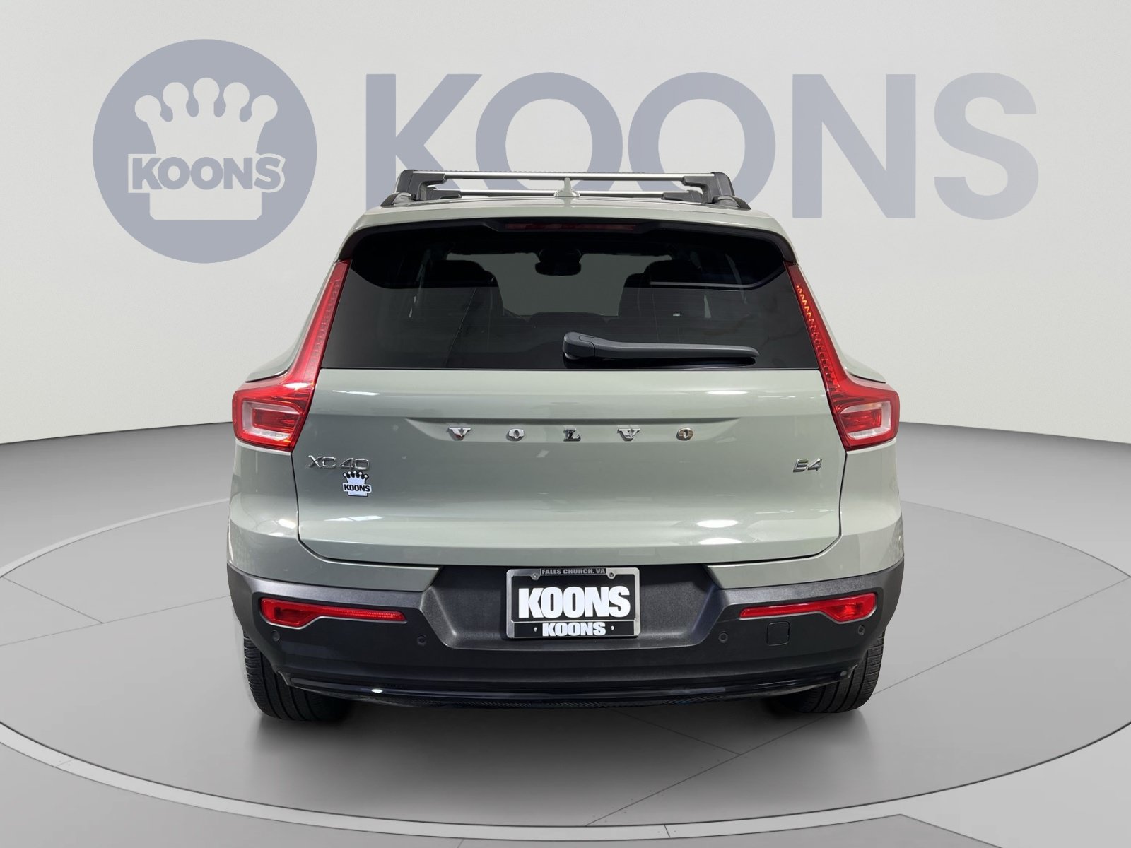 Used 2023 Volvo XC40 B4 Ultimate w/ Climate Package FWD image 10