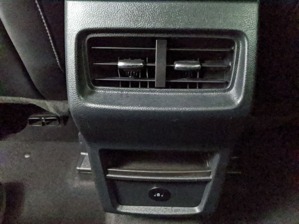 Certified 2024 Ford Edge SEL image 19