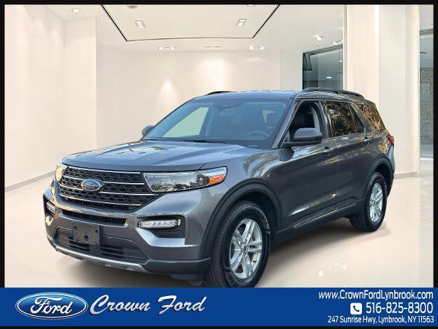 Certified 2022 Ford Explorer XLT w/ Equipment Group 202A AWD/4WD image 3
