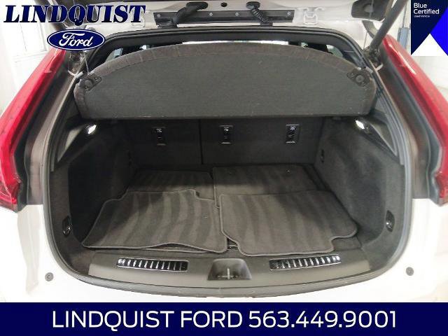 Used 2023 Cadillac XT4 Premium Luxury w/ Technology Package AWD/4WD image 20