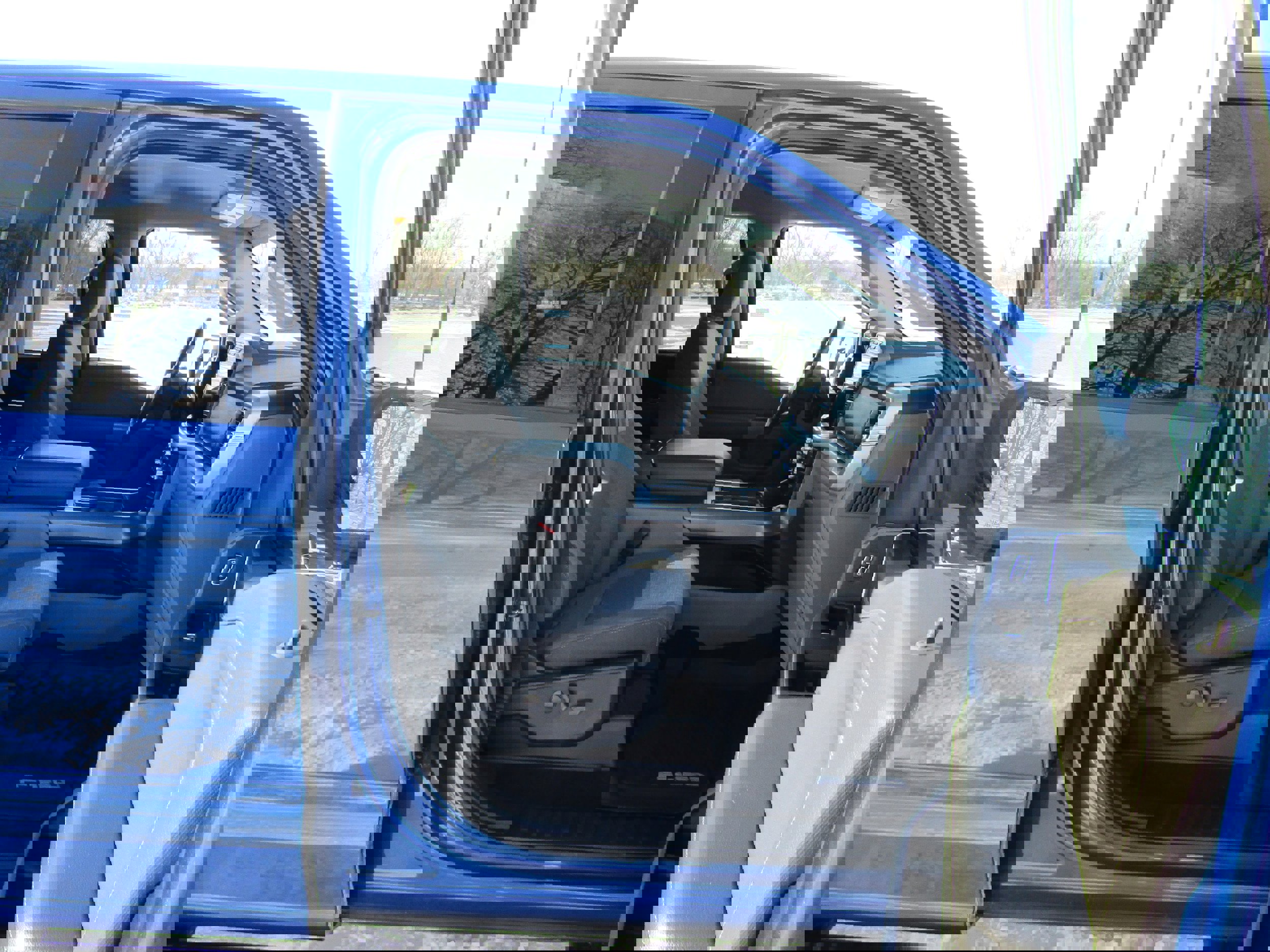 Certified 2022 Ford F150 XLT w/ Equipment Group 302A High image 22