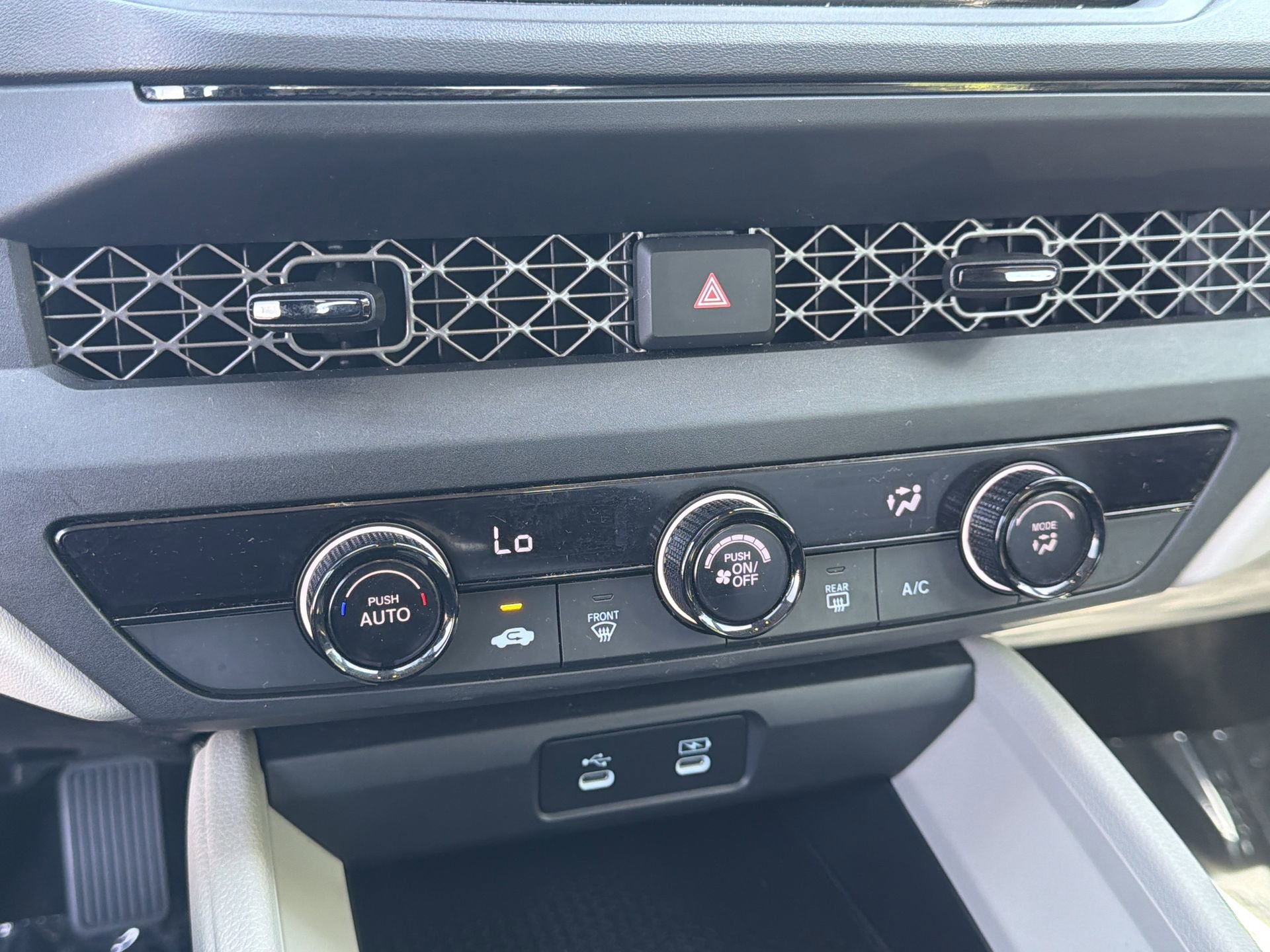 Used 2025 Honda Accord LX image 6