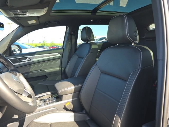 Used 2023 Volkswagen Atlas Cross Sport SE w/ Panoramic Sunroof Package AWD/4WD image 13