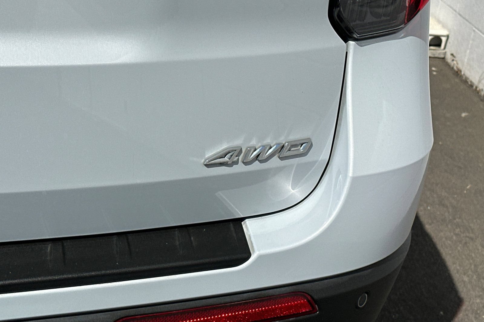 Certified 2025 Ford Explorer Active w/ Active Comfort Package AWD/4WD image 32