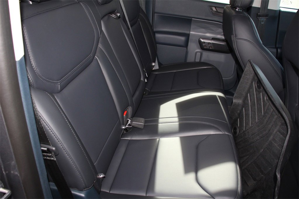 Certified 2024 Ford Maverick Lariat w/ Black Appearance Package image 25