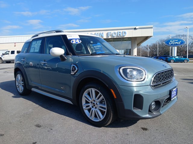 Used 2024 MINI Cooper Countryman S w/ Signature Upholstery Package AWD/4WD image 2