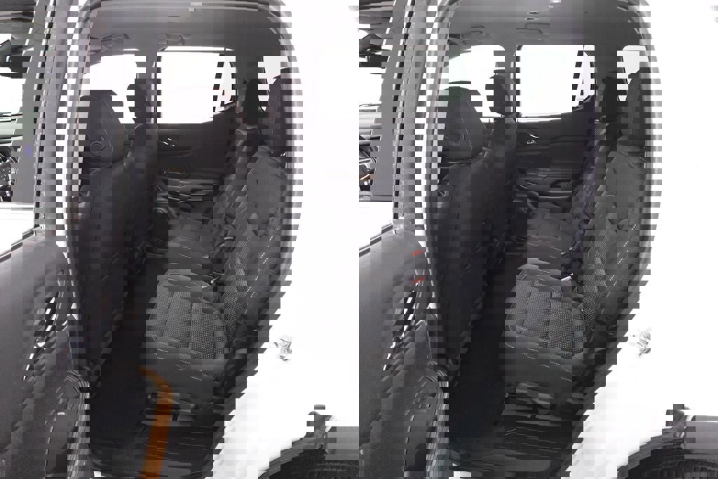 Used 2023 GMC Acadia SLE image 22