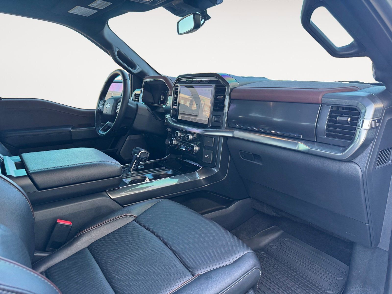 Certified 2023 Ford F150 Lariat w/ Equipment Group 502A High image 15