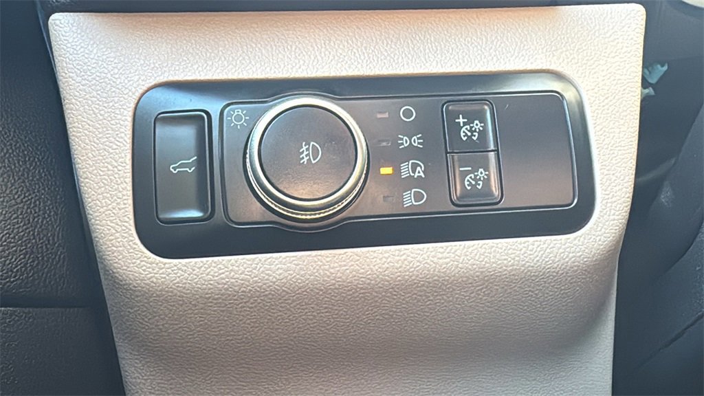 Certified 2020 Ford Escape Titanium image 17