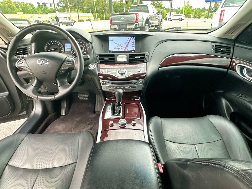 Used 2018 INFINITI Q70 Luxe w/ Proactive Package AWD/4WD image 7