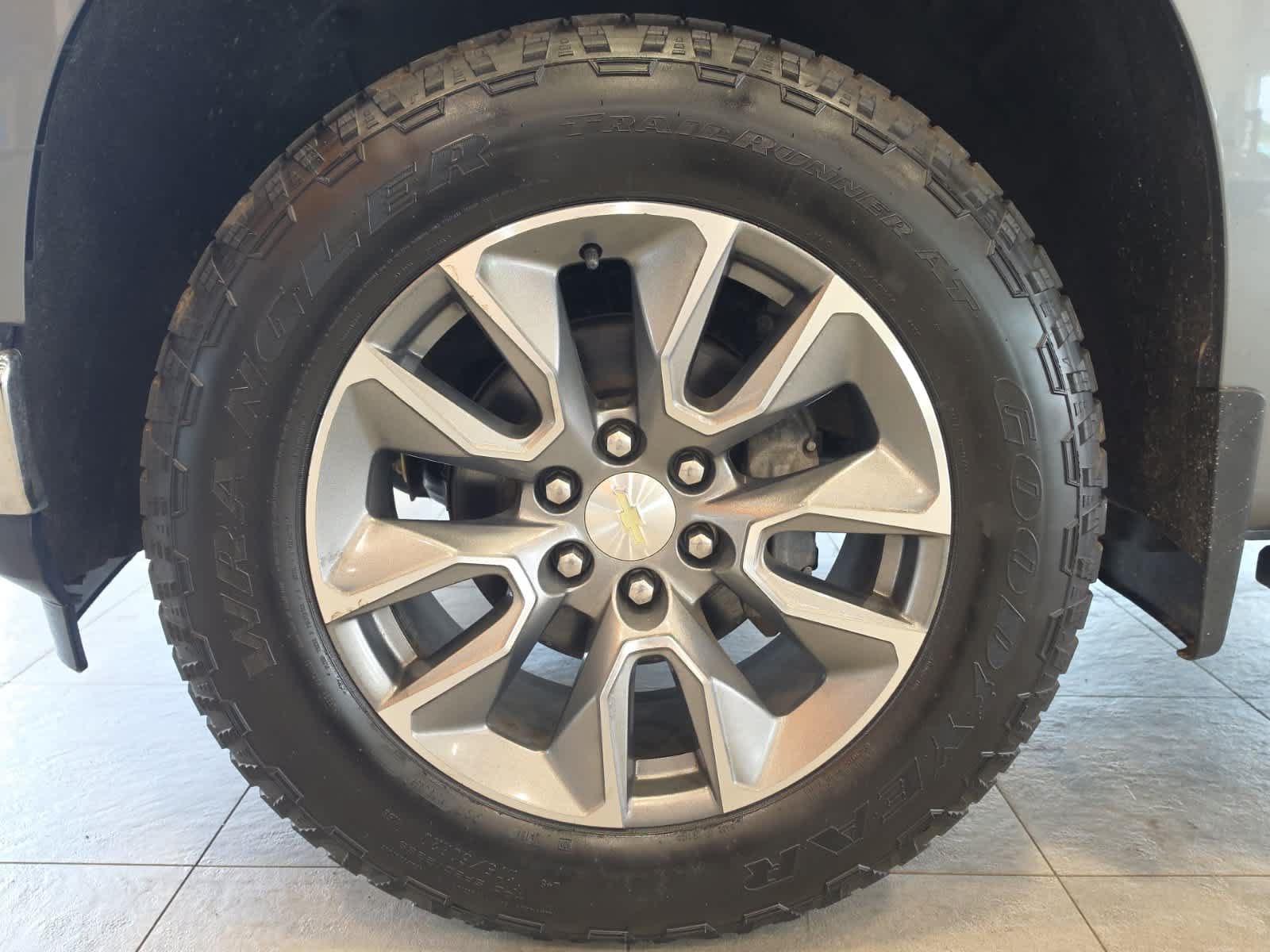 Used 2020 Chevrolet Silverado 1500 LT w/ All-Star Edition AWD/4WD image 11