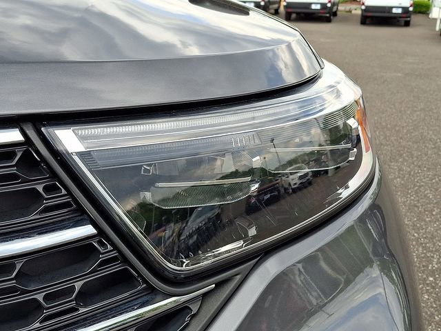 Certified 2023 Ford Explorer XLT w/ Equipment Group 202A AWD/4WD image 9