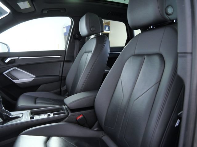Used 2019 Audi Q3 2.0T Premium AWD/4WD image 16