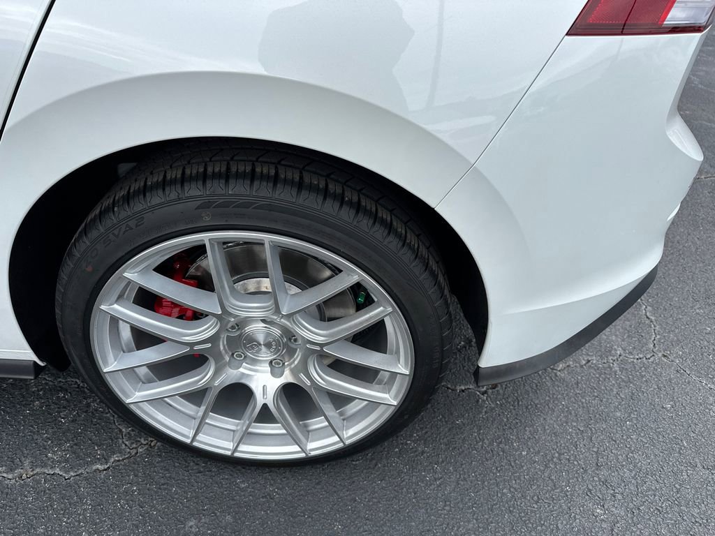 Used 2025 Volkswagen GTI SE image 17