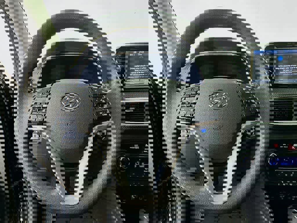 Used 2020 Hyundai Tucson SEL w/ Winter Weather Package image 16