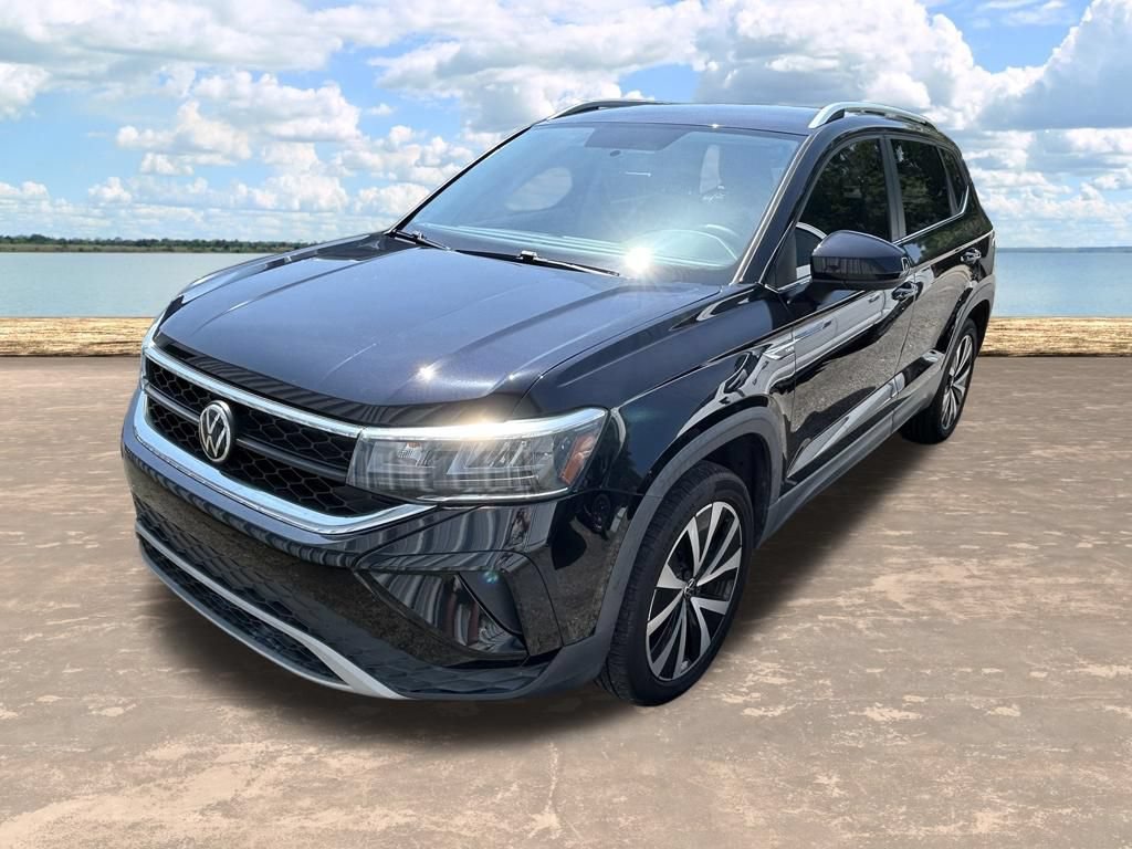 Used 2022 Volkswagen Taos SE FWD image 4