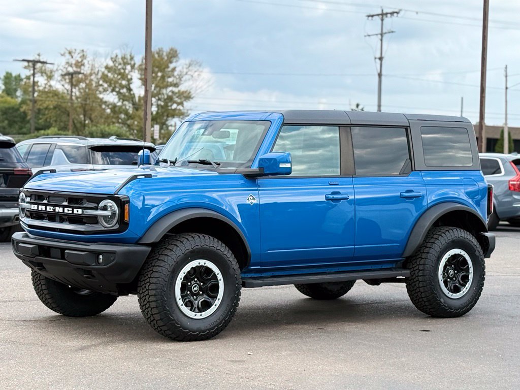 Certified 2023 Ford Bronco Outer Banks w/ Sasquatch Package AWD/4WD image 42