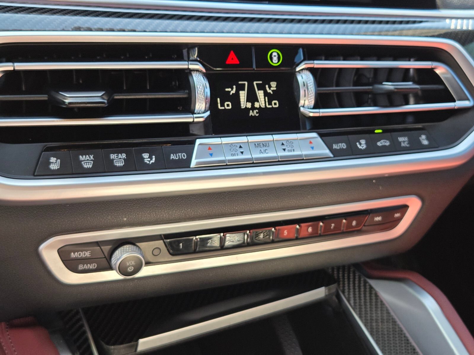 Used 2022 BMW X6 M50i AWD/4WD image 23