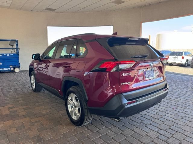Used 2021 Toyota RAV4 LE w/ Carpet Mat Package (TMS) AWD/4WD image 3