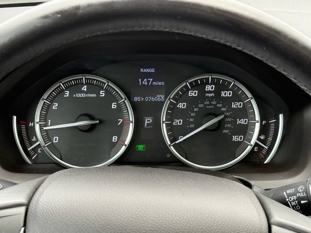 Used 2017 Acura TLX FWD image 32