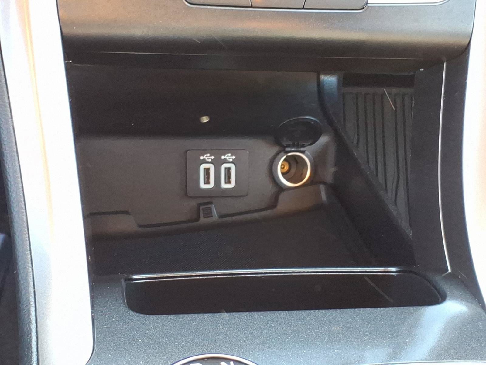Certified 2019 Ford Fusion SE FWD image 22