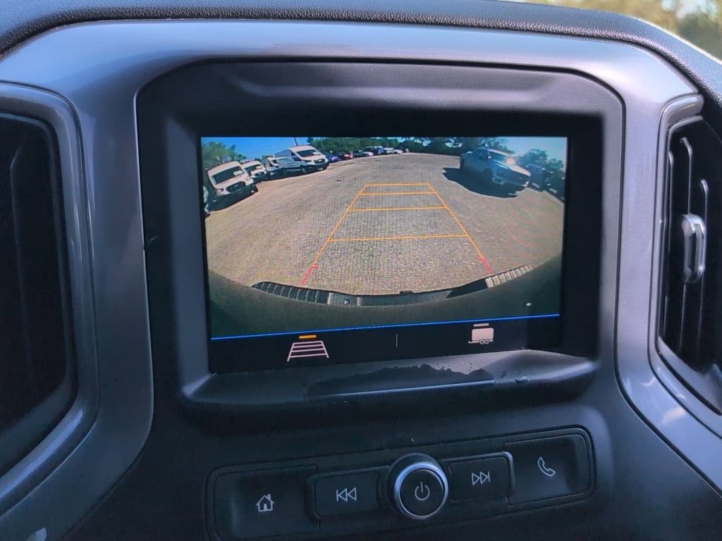 Used 2020 Chevrolet Silverado 2500 Custom w/ Custom Value Package image 15