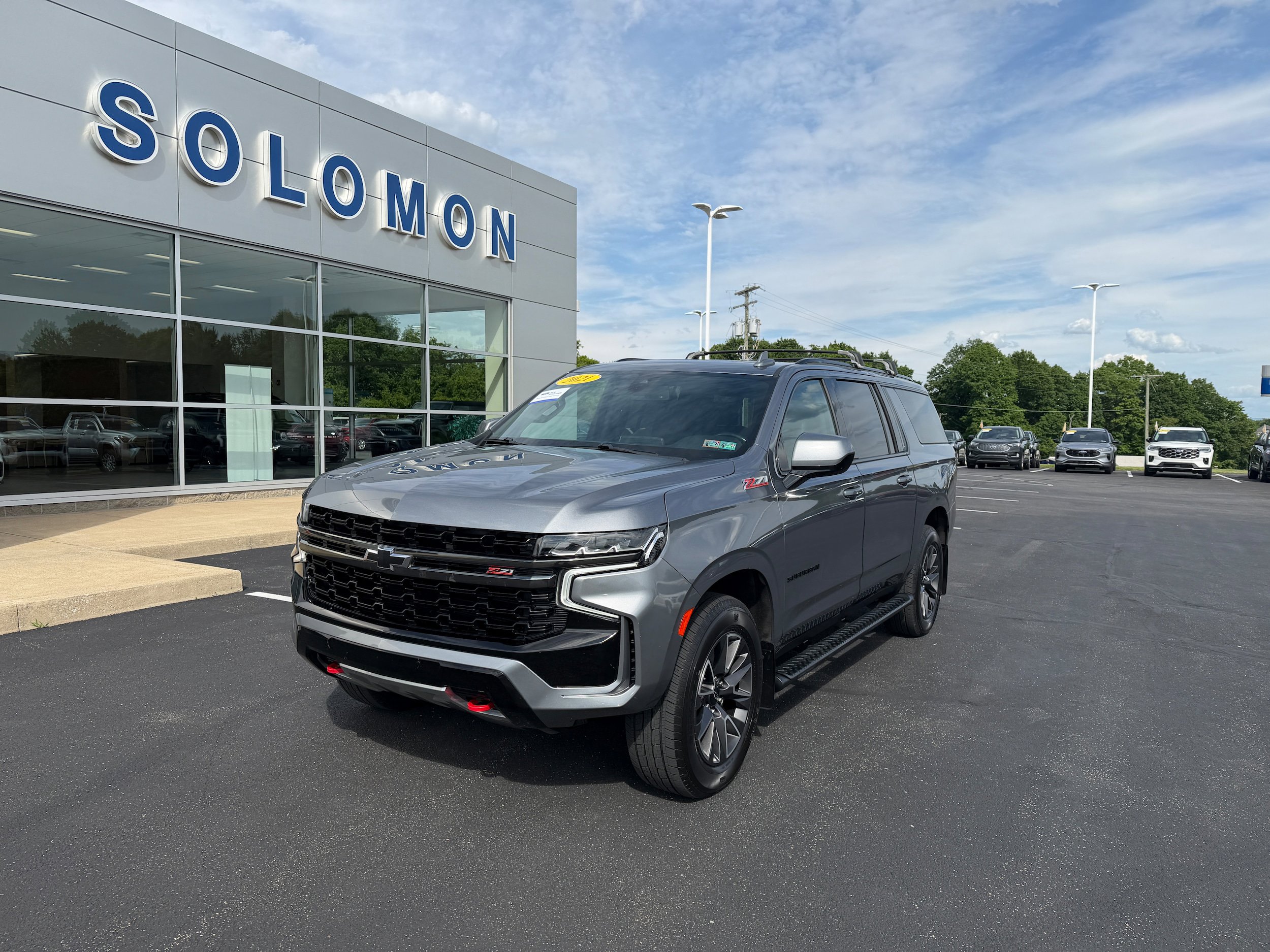 Used 2021 Chevrolet Suburban Z71 w/ Rear Media and Nav Package AWD/4WD image 2