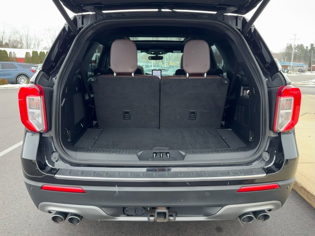 Certified 2022 Ford Explorer Platinum w/ Equipment Group 601A AWD/4WD image 8