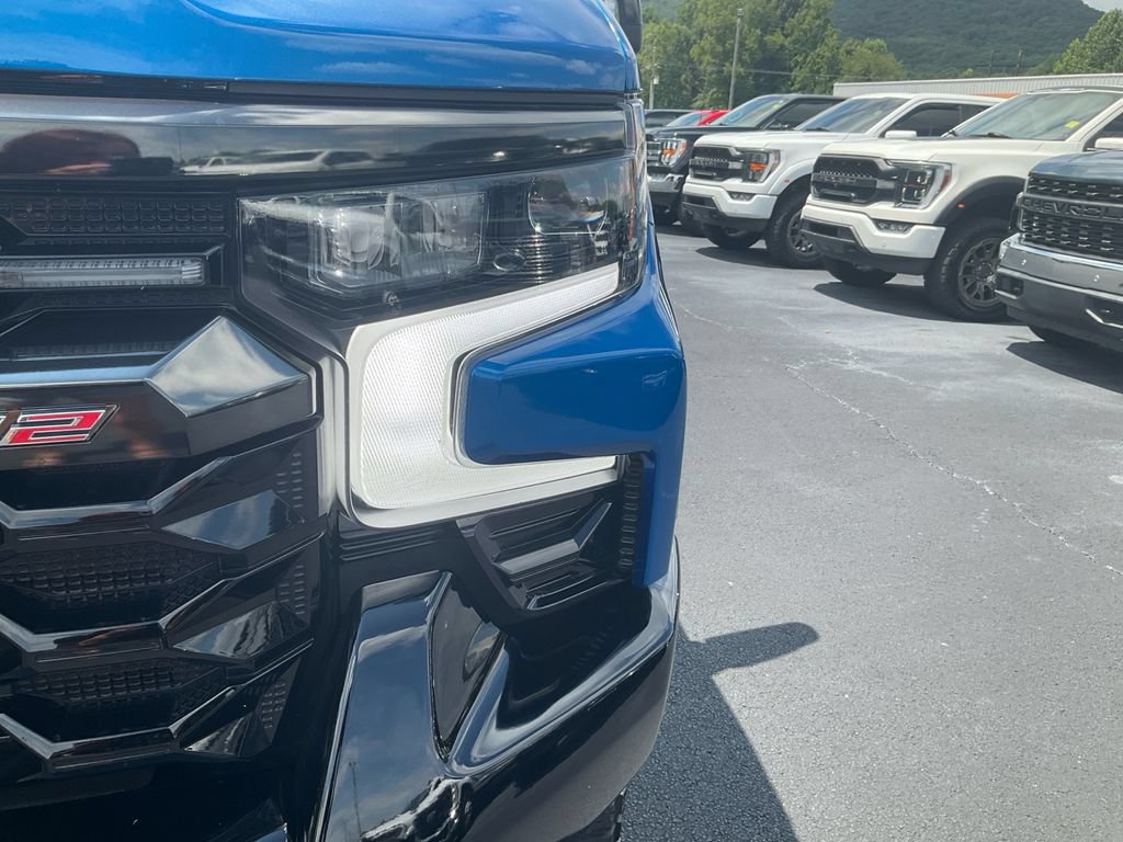 Used 2023 Chevrolet Silverado 1500 ZR2 AWD/4WD image 9