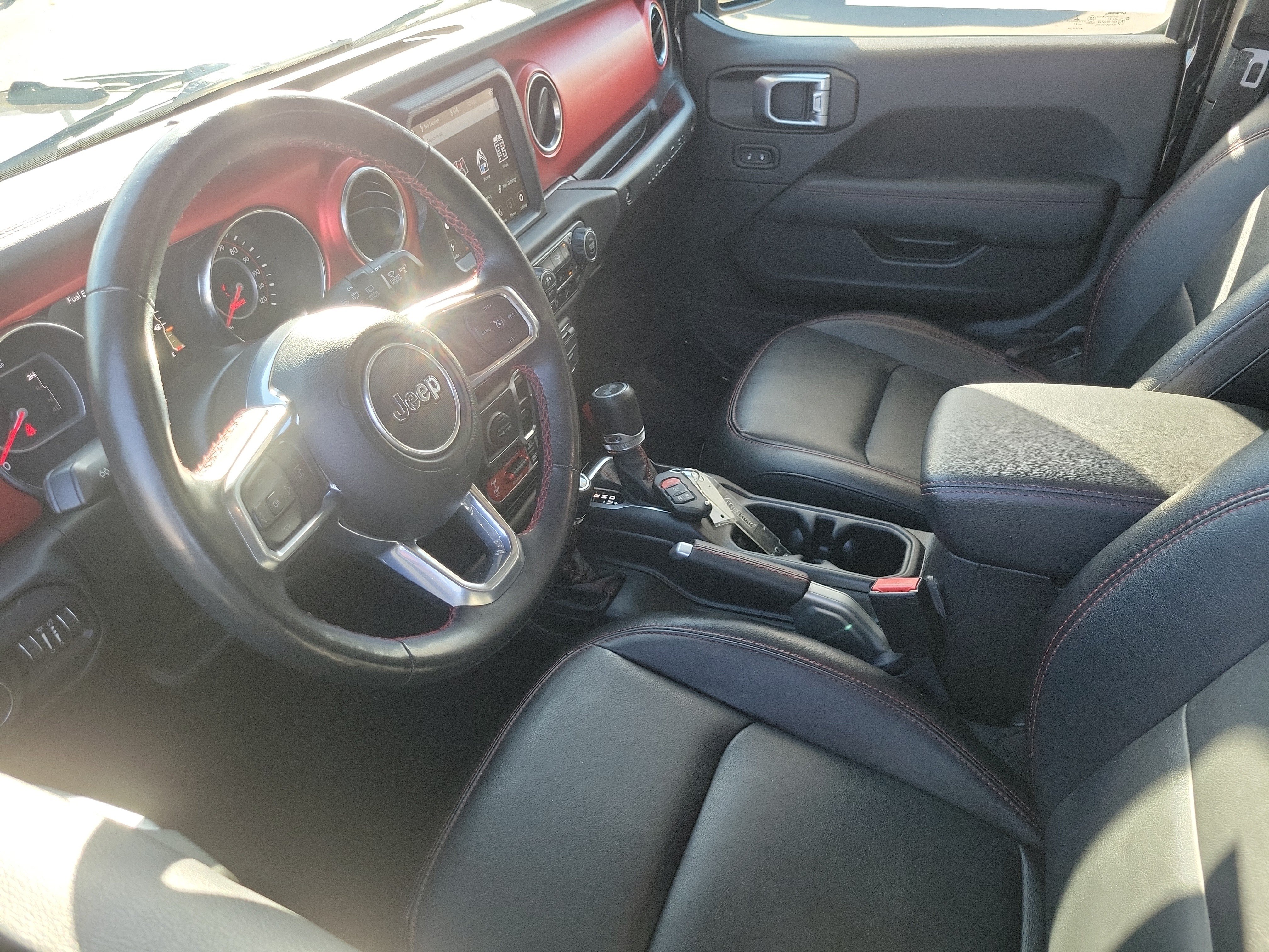 Used 2021 Jeep Wrangler Unlimited Rubicon AWD/4WD image 3