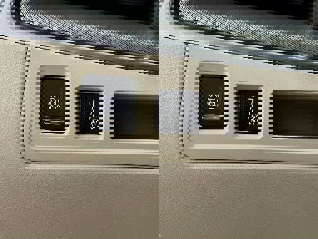 Used 2022 Cadillac XT5 Premium Luxury image 27