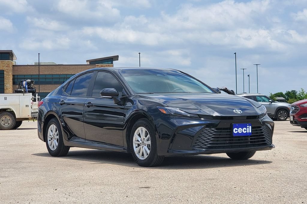 Used 2026 Toyota Camry LE FWD image 26