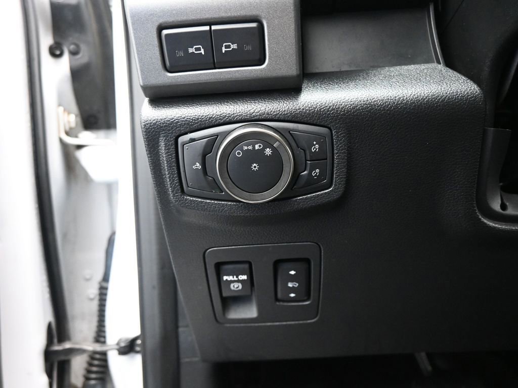 Certified 2020 Ford F150 Raptor w/ Equipment Group 801A Mid image 39