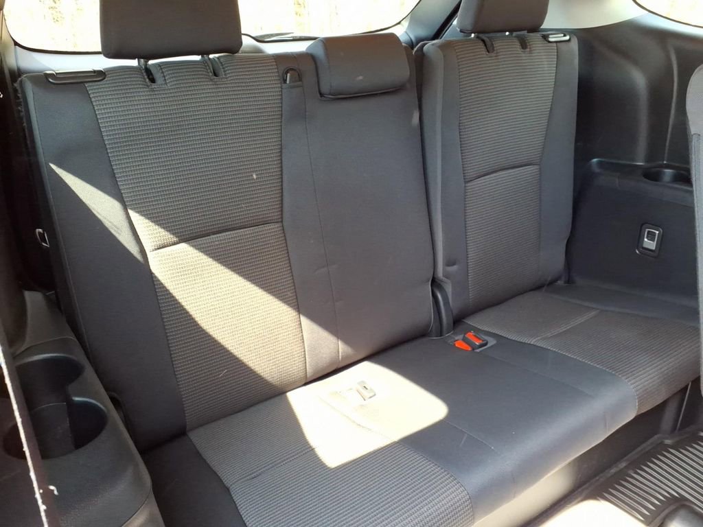 Used 2022 Toyota Highlander L AWD/4WD image 12